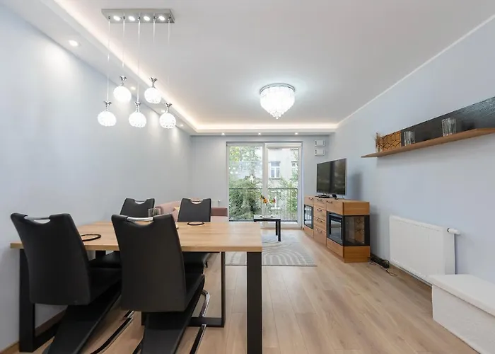 Luxury In The City-10-Ksiezymlyn&Galerialodzka